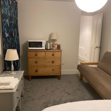Beautiful 1-Bed Studio In London Exterior foto